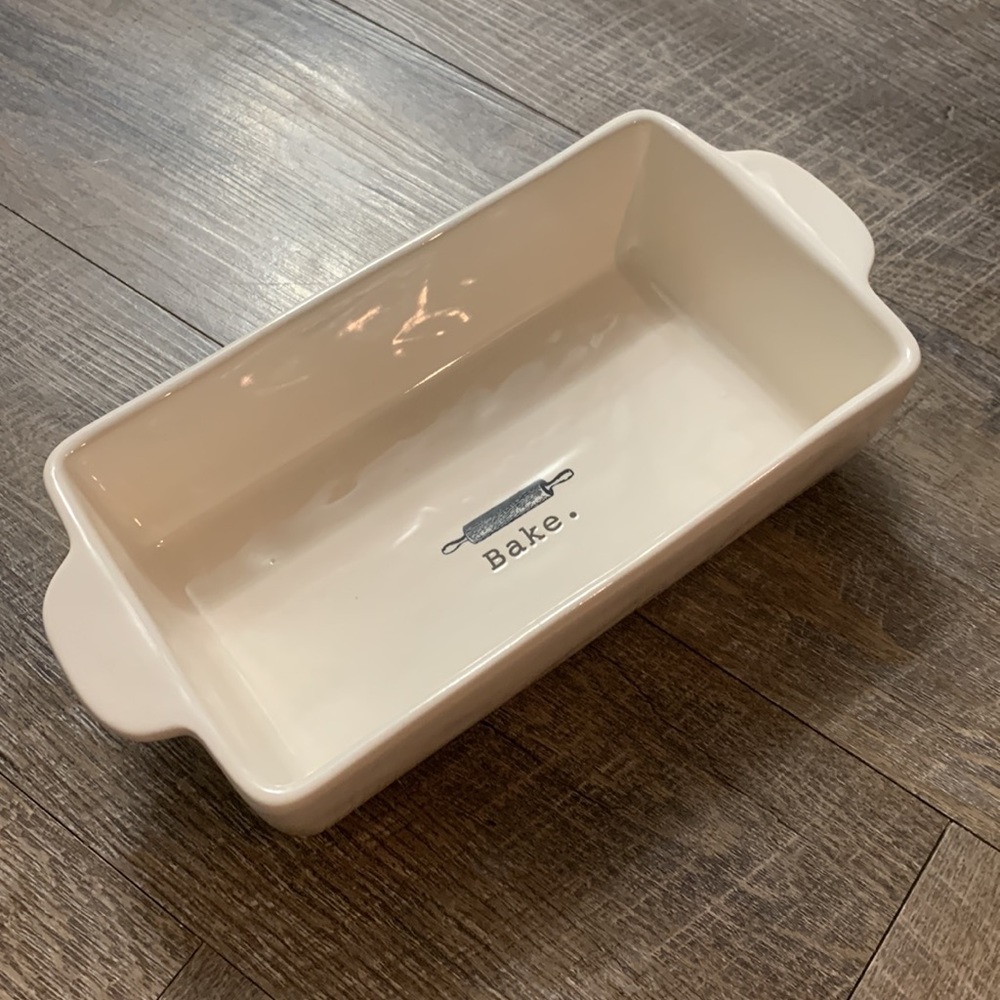 Rae Dunn baking pan - Picture 2 of 4